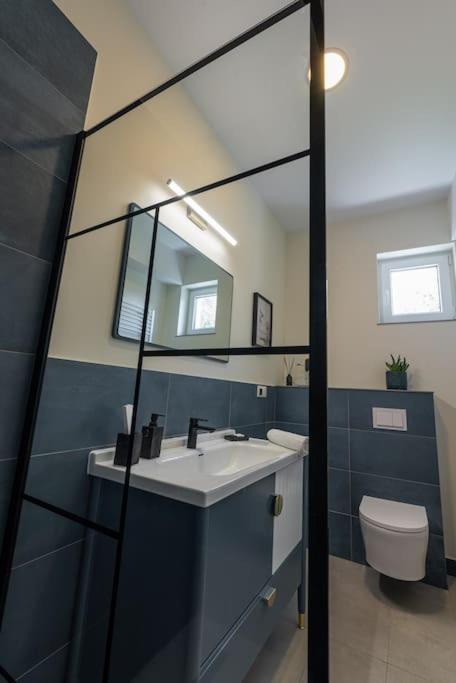Fabrica Apartments 11 คลูจ-นาโปกา ภายนอก รูปภาพ