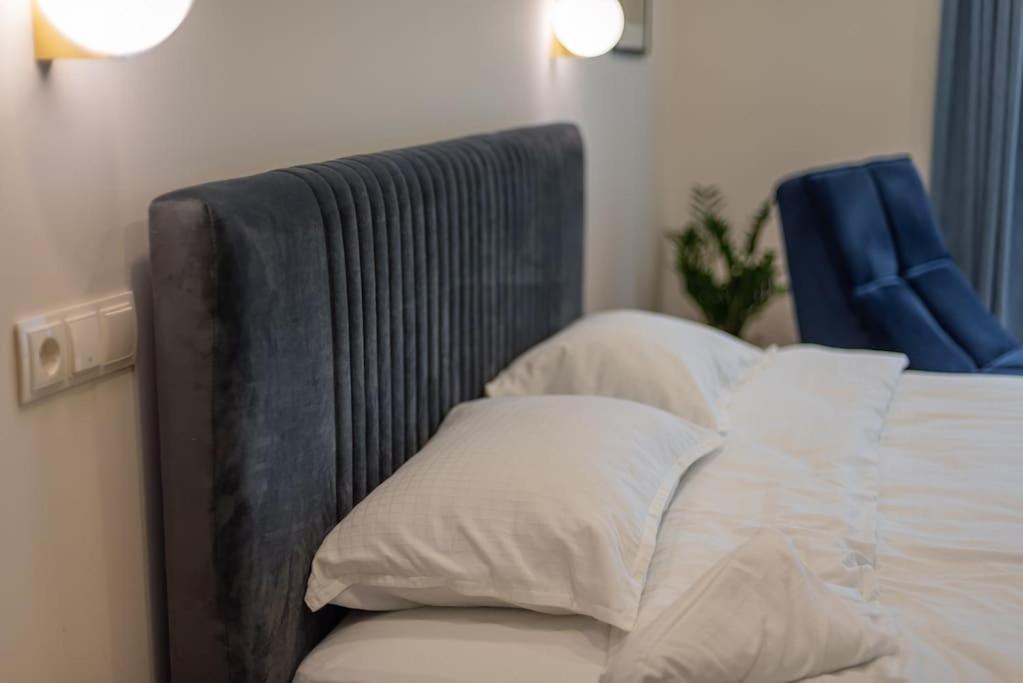 Fabrica Apartments 11 คลูจ-นาโปกา ภายนอก รูปภาพ