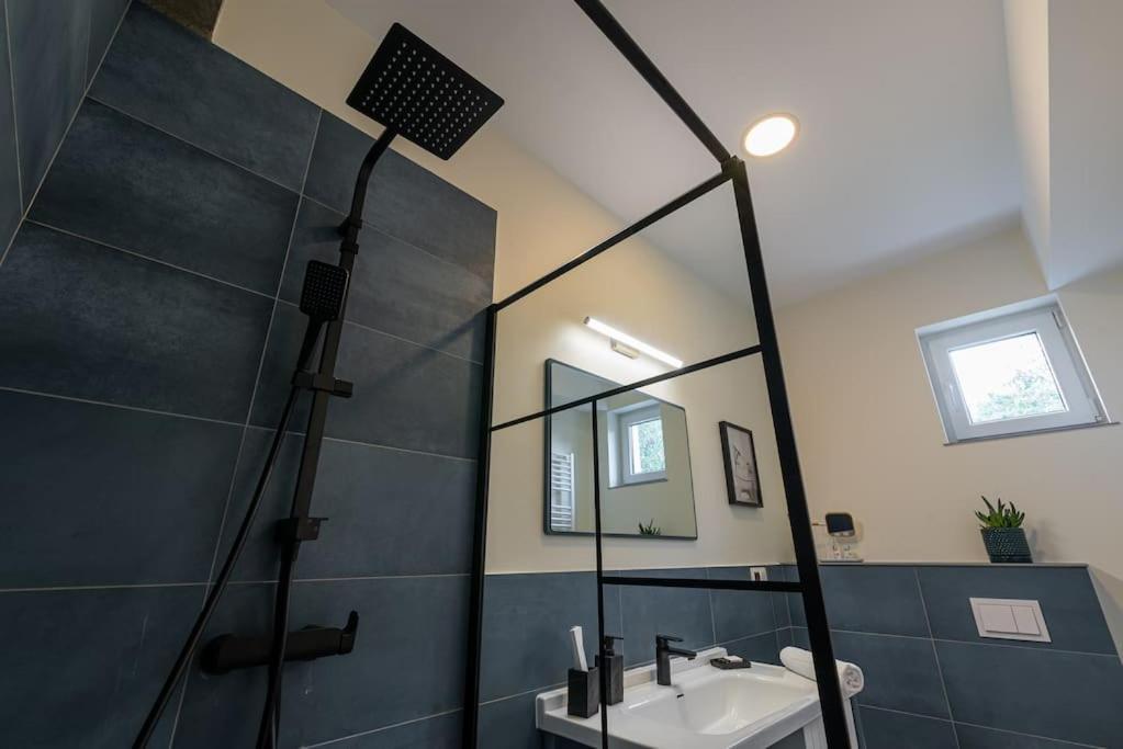 Fabrica Apartments 11 คลูจ-นาโปกา ภายนอก รูปภาพ